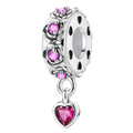 ROSAS CON CORAZON COLGANTE
